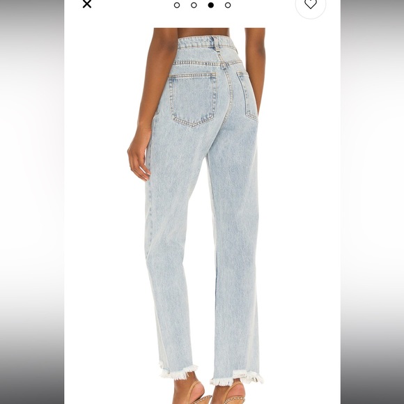 SUPERDOWN Revolve Marilyn Denim Straight leg Jean in light blue wash - Picture 4 of 6